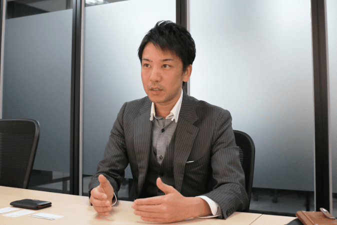 株式会社ダーウィンズ