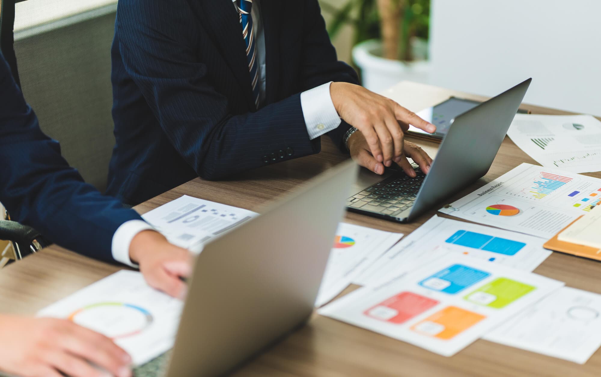 セールスフォース(Salesforce)の競合7社を比較!選び方のポイントを解説