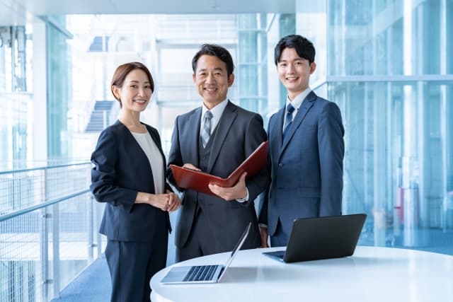 【業界別】CRM導入の成功事例12選!実施した施策や得られた効果を紹介
