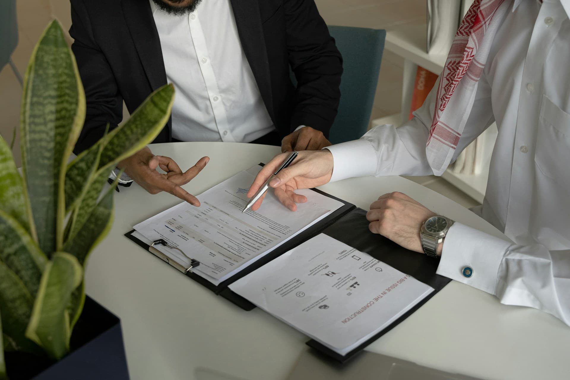 営業のクロージングとは?流れや成功のコツ、テクニックを例文付きで解説