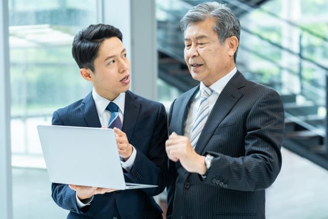 ファインチューニングとは?転移学習との違いやメリット・デメリットをわかりやすく解説