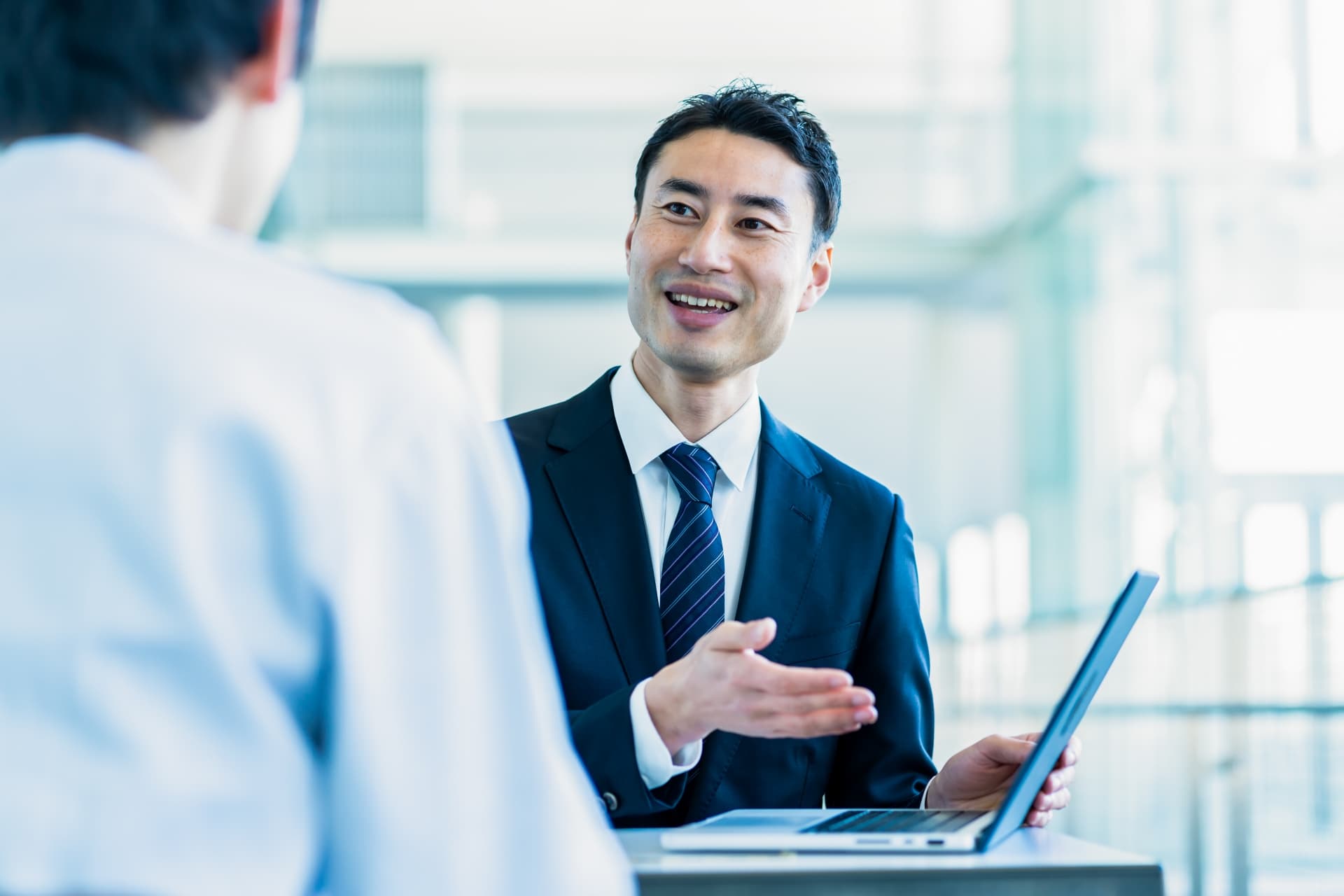 製薬業界でおすすめのCRM5選!必要な機能や導入のメリット・デメリットを紹介