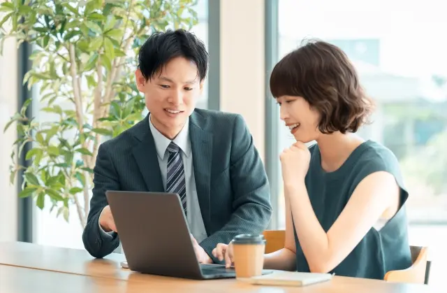 データマイニングとは?意味や手法、6つのプロセスをわかりやすく解説